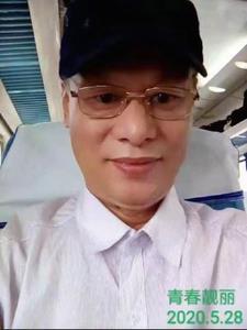 青春靓丽形容什么年纪的女人